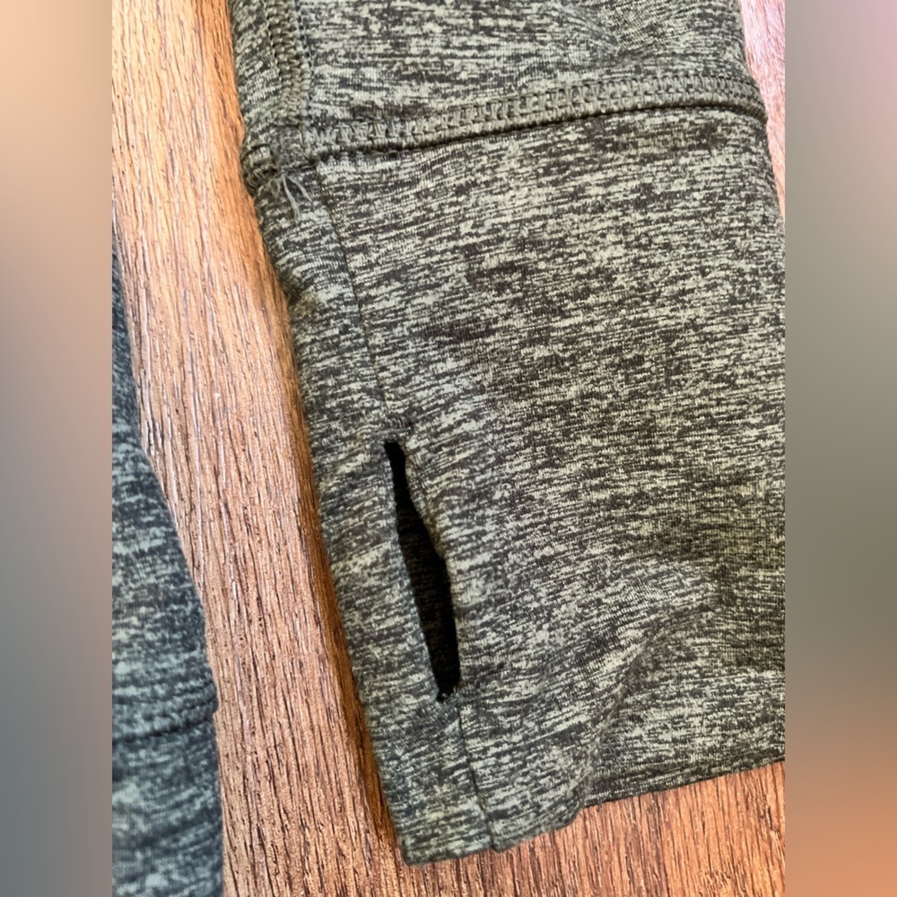 OFFLINE by Aerie Hooded Sweatshirt Grey Women’s Size M Long Sleeve - Picture 7 of 8